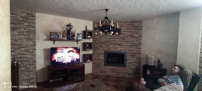 Image No.17-4 Bed Semi-Detached for sale