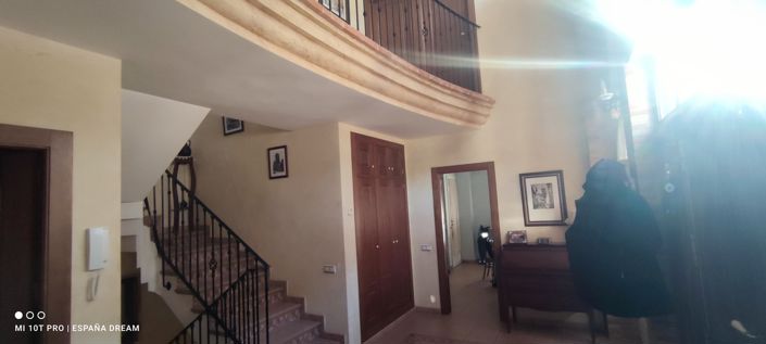 Image No.23-4 Bed Semi-Detached for sale