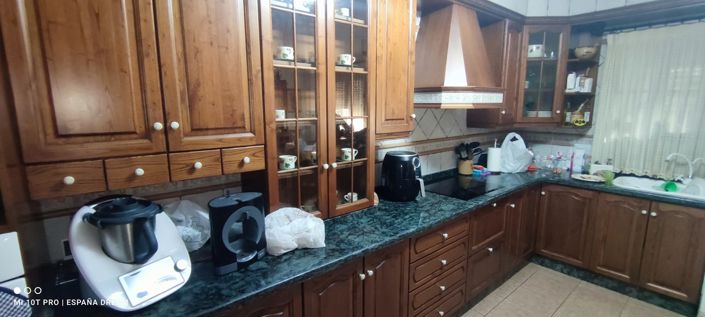 Image No.29-4 Bed Semi-Detached for sale