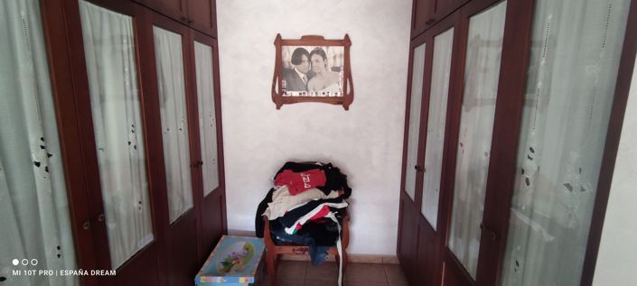 Image No.40-4 Bed Semi-Detached for sale