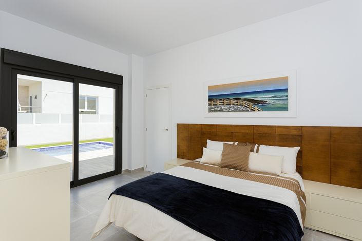 Image No.18-3 Bed Villa for sale