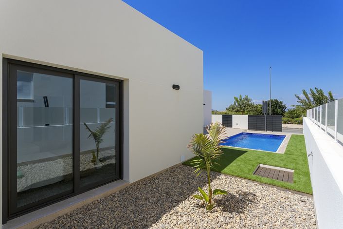 Image No.6-3 Bed Villa for sale