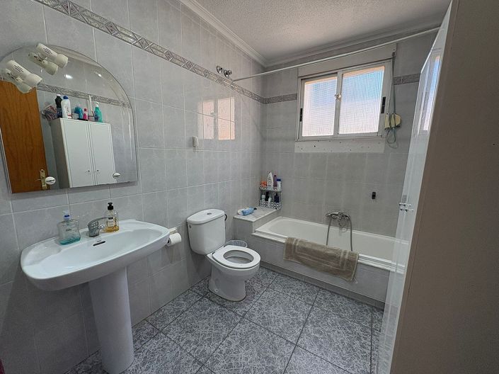 Image No.20-Maison de village de 6 chambres à vendre à Monóvar