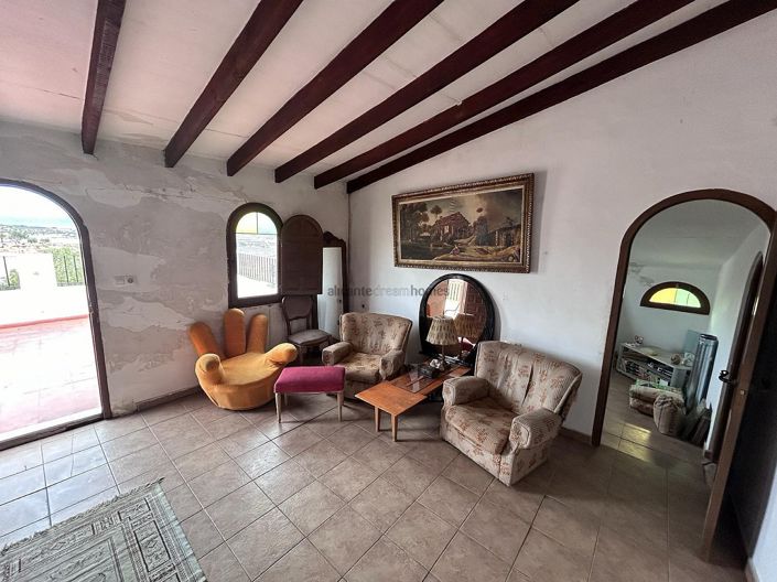 Image No.10-9 Bed Country House for sale