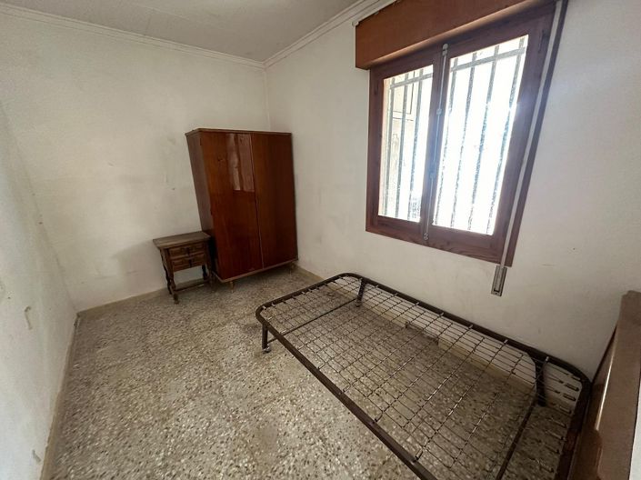 Image No.12-9 Bed Country House for sale