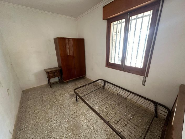 Image No.12-9 Bed Country House for sale