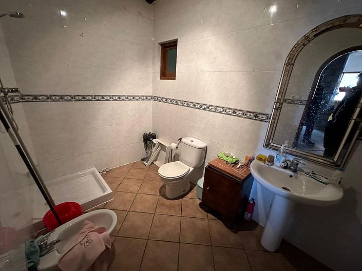 Image No.43-9 Bed Country House for sale