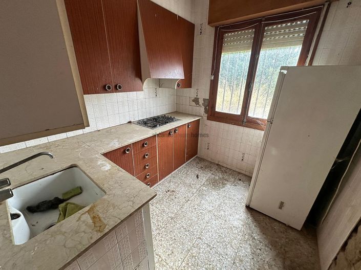 Image No.8-9 Bed Country House for sale