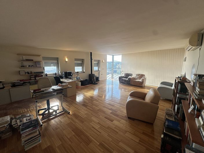 Image No.3-6 Bed Villa for sale