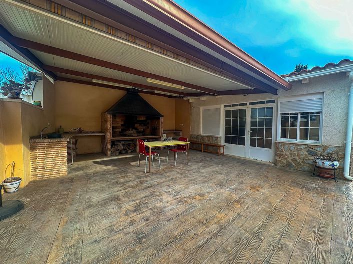 Image No.10-5 Bed Villa for sale