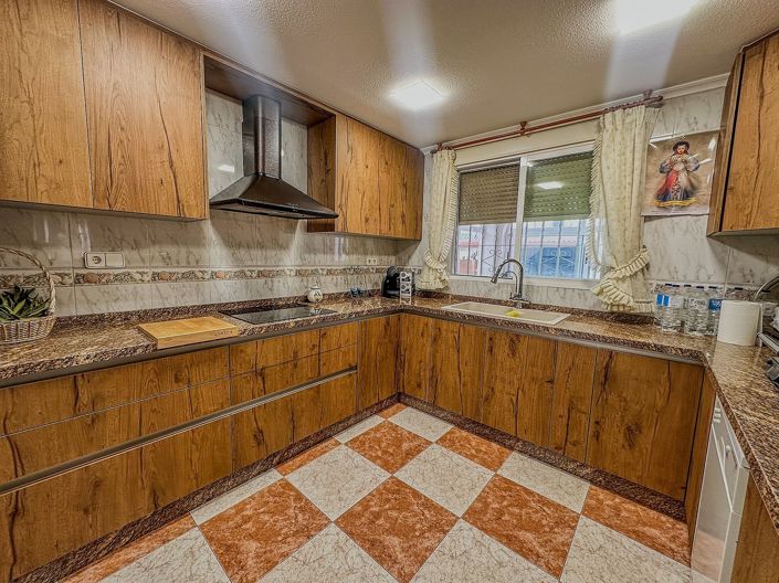 Image No.21-5 Bed Villa for sale