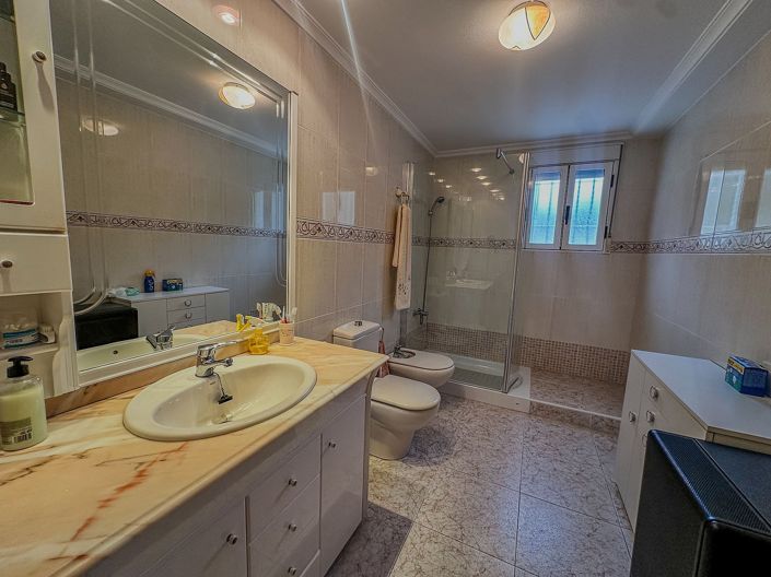 Image No.22-5 Bed Villa for sale