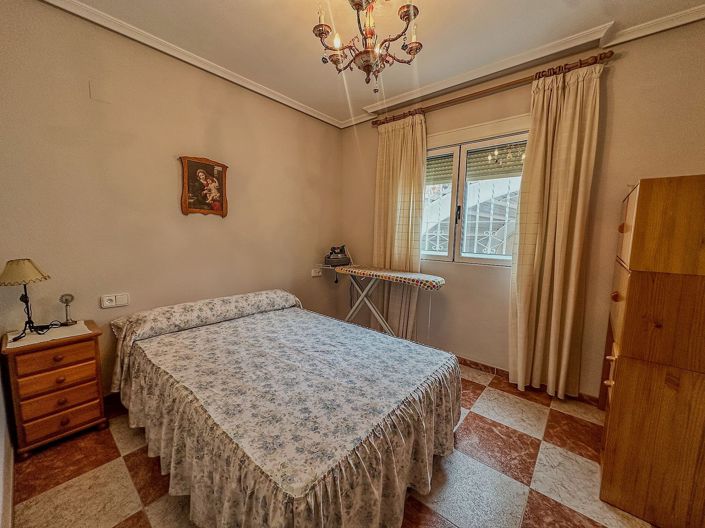 Image No.25-5 Bed Villa for sale