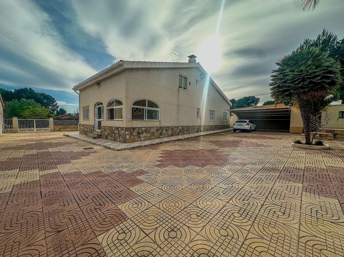 Image No.3-5 Bed Villa for sale