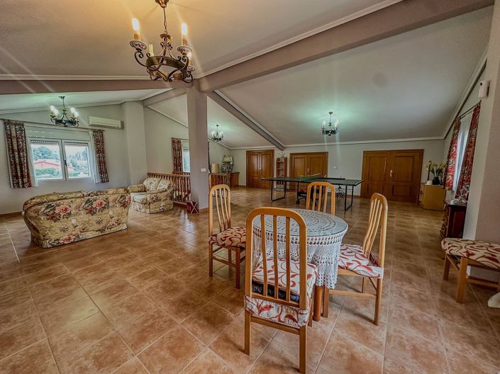 Image No.33-5 Bed Villa for sale