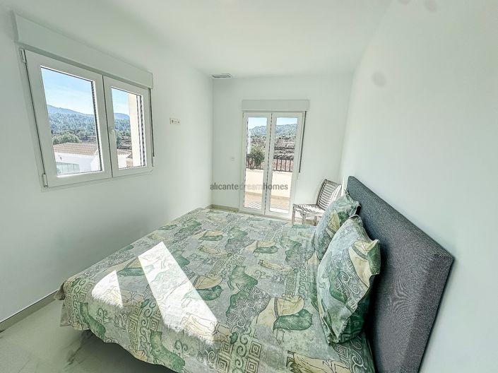 Image No.13-4 Bed Villa for sale