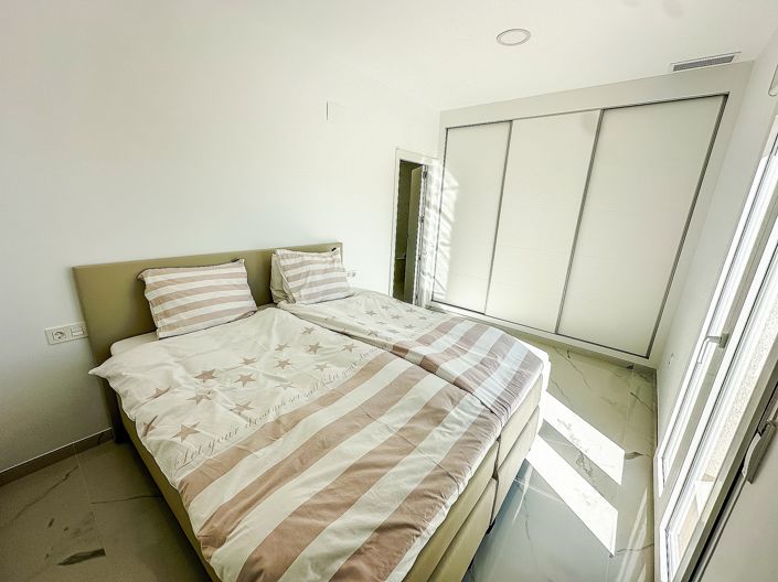 Image No.17-4 Bed Villa for sale