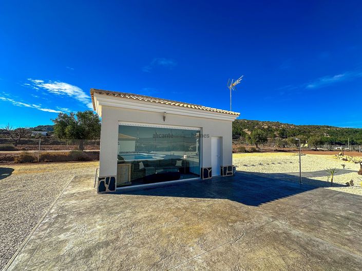 Image No.22-4 Bed Villa for sale