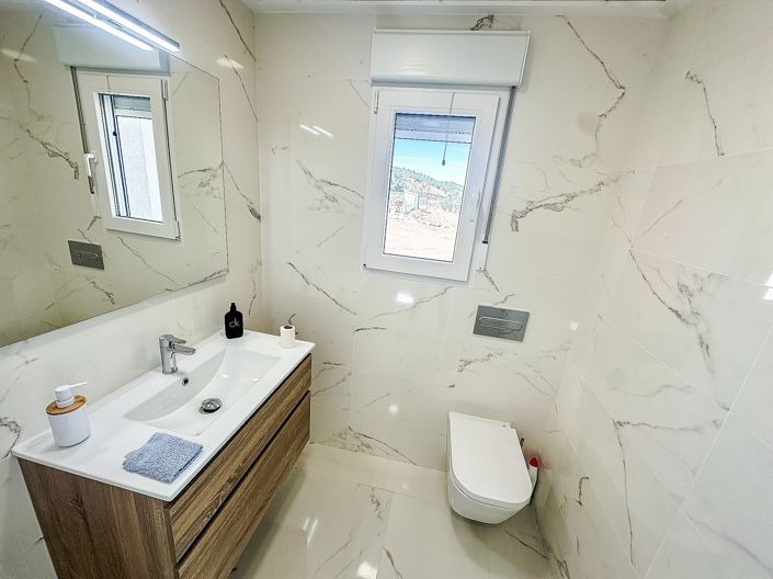 Image No.9-4 Bed Villa for sale