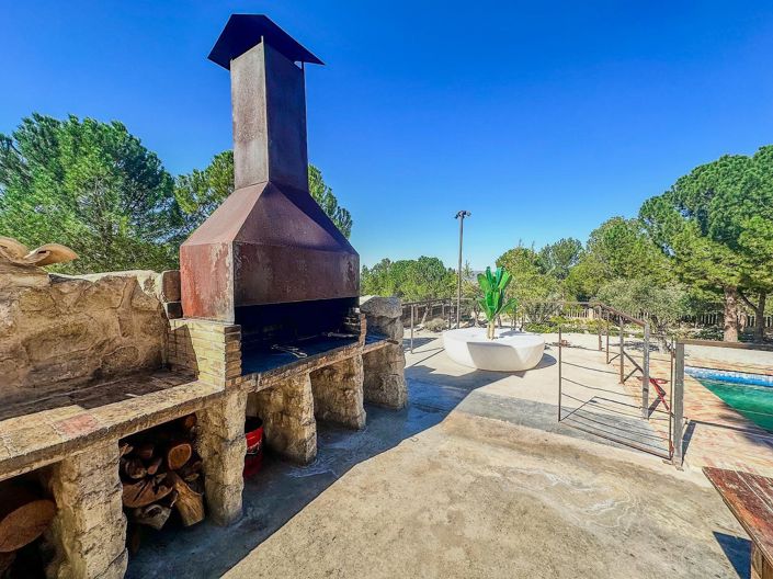 Image No.18-9 Bed Villa for sale