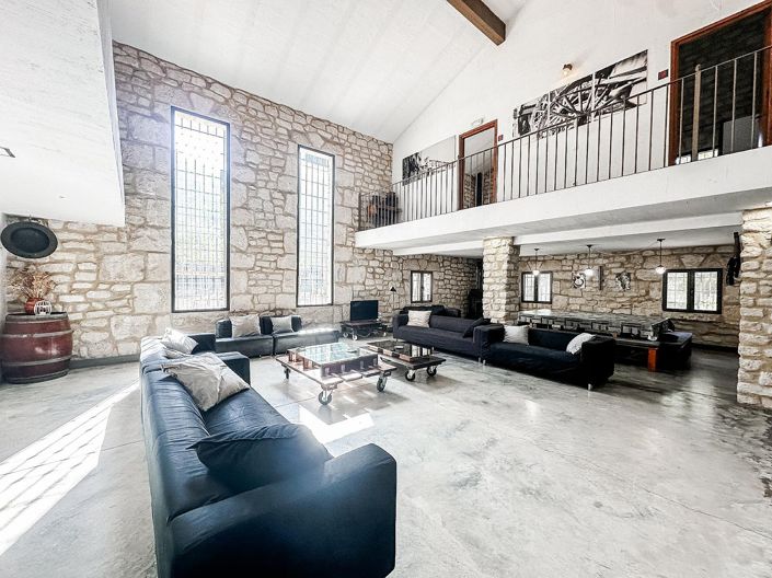 Image No.21-9 Bed Villa for sale