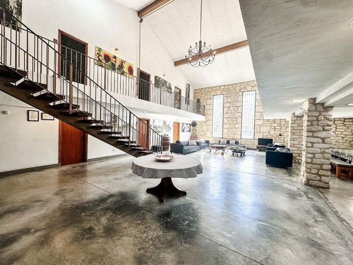 Image No.22-9 Bed Villa for sale