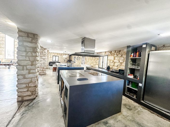 Image No.24-9 Bed Villa for sale