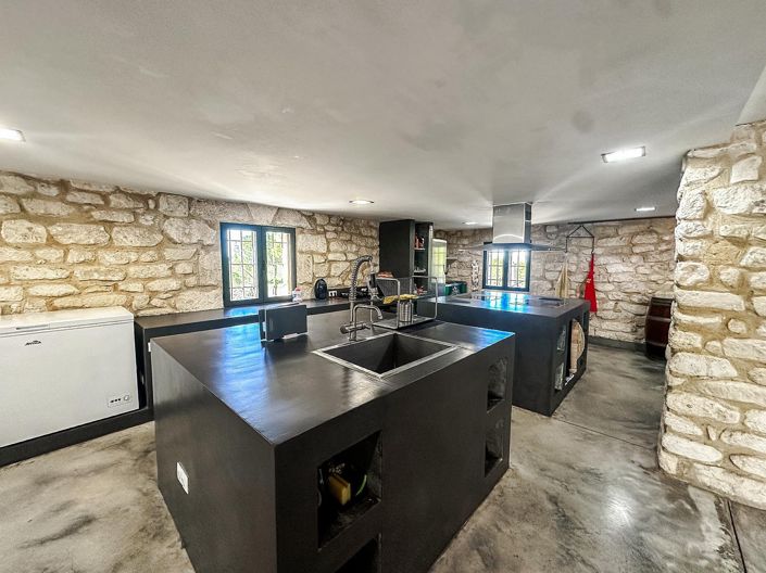 Image No.25-9 Bed Villa for sale