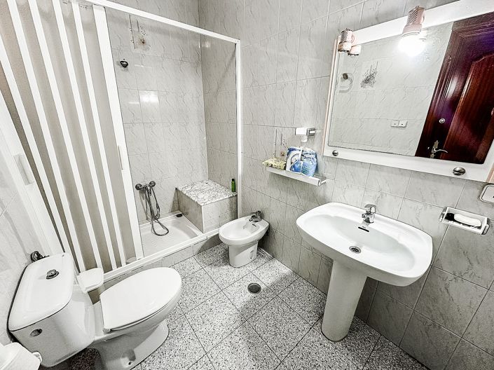 Image No.17-3 Bed Townhouse for sale