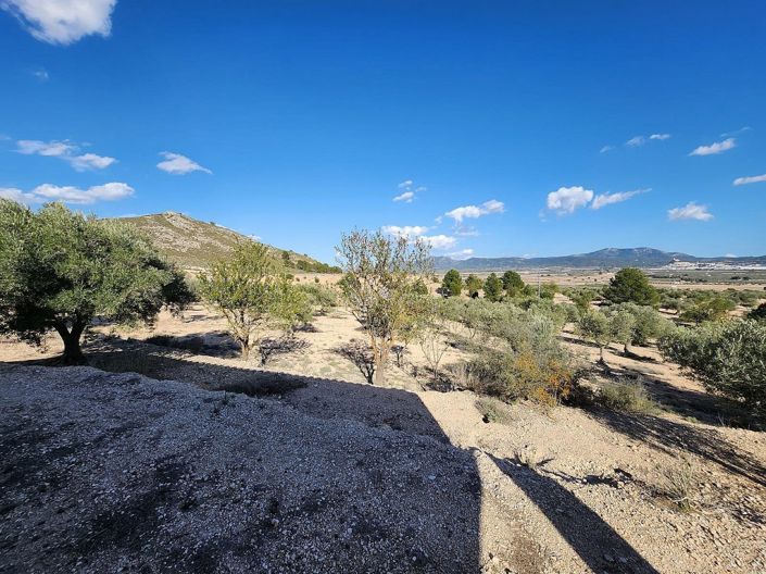 Image No.10-1 Bed Country House for sale