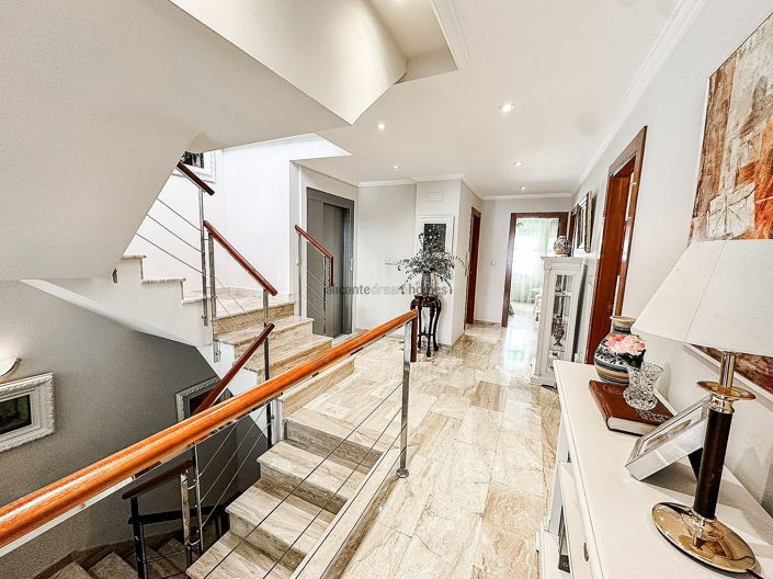 Image No.3-5 Bed Townhouse for sale