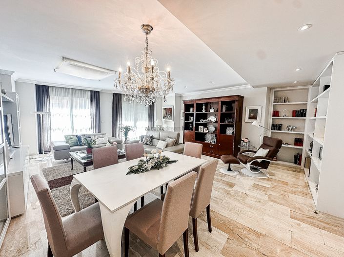 Image No.8-5 Bed Townhouse for sale