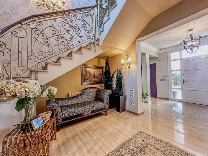 Image No.18-5 Bed Villa for sale