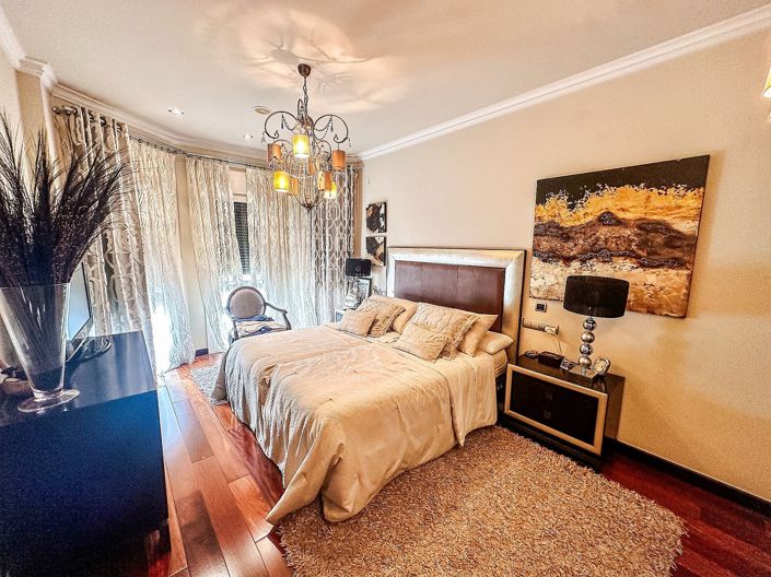 Image No.27-5 Bed Villa for sale