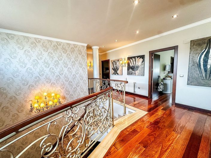 Image No.31-5 Bed Villa for sale