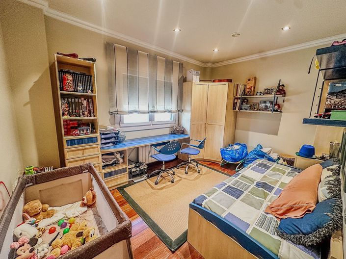 Image No.48-5 Bed Villa for sale