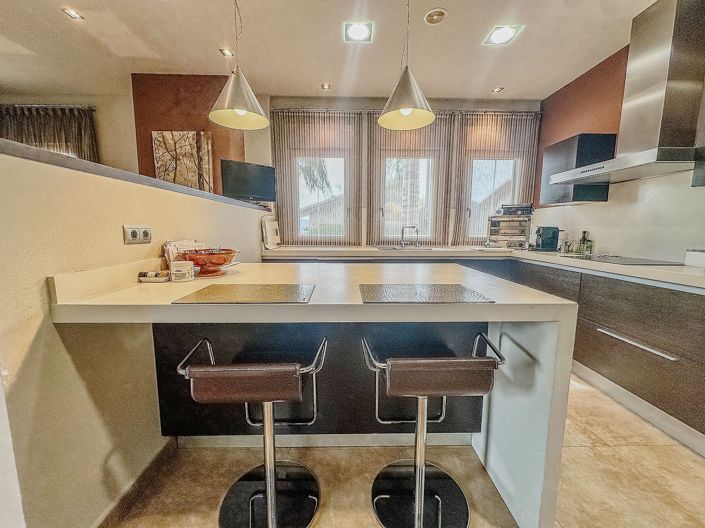 Image No.50-5 Bed Villa for sale