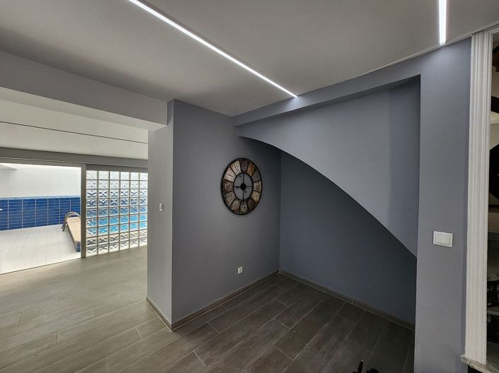 Image No.5-5 Bed Townhouse for sale