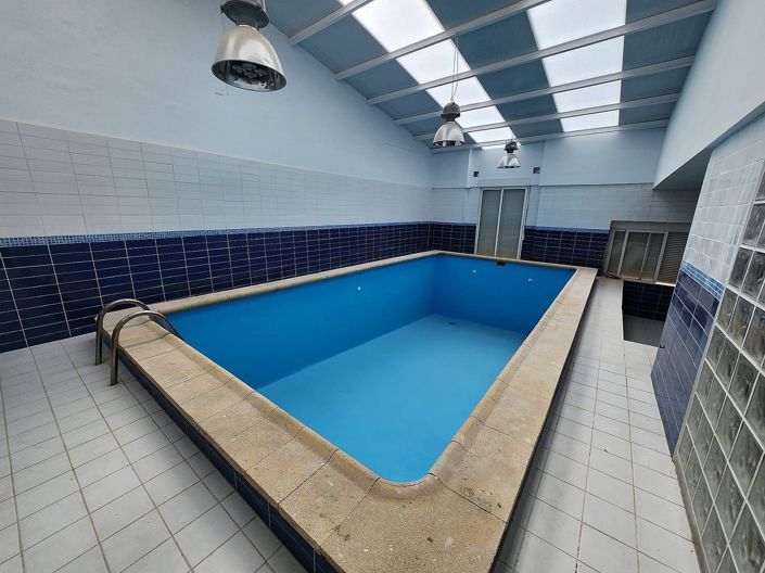 Image No.8-5 Bed Townhouse for sale