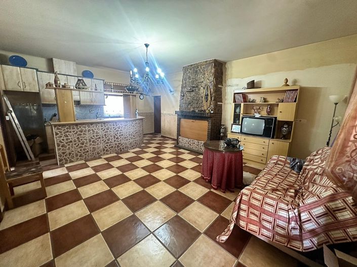 Image No.30-3 Bed Country House for sale