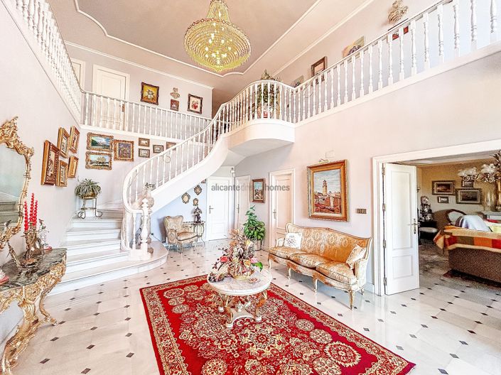 Image No.22-6 Bed Villa for sale