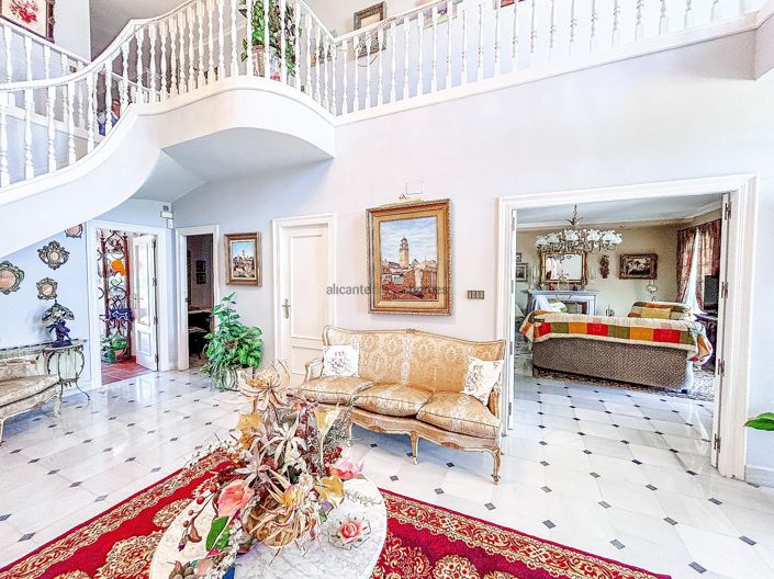 Image No.24-6 Bed Villa for sale