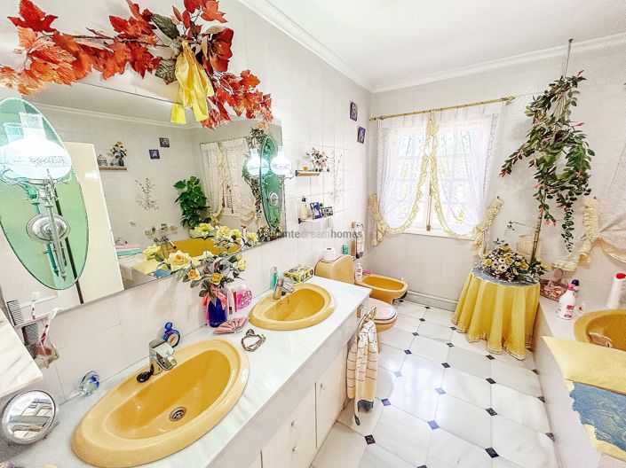 Image No.33-6 Bed Villa for sale