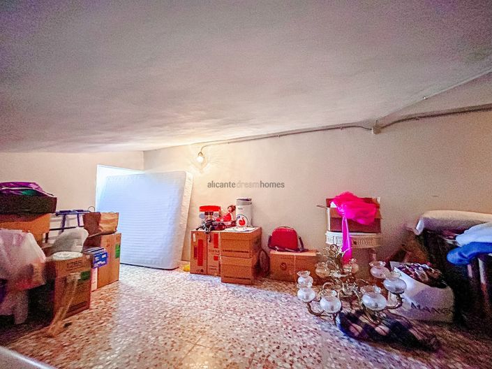 Image No.48-6 Bed Villa for sale