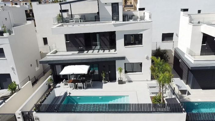 Image No.14-3 Bed Villa for sale