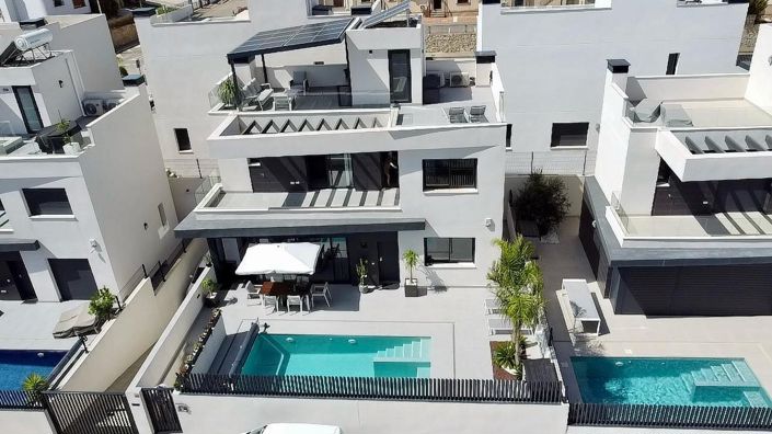 Image No.20-3 Bed Villa for sale
