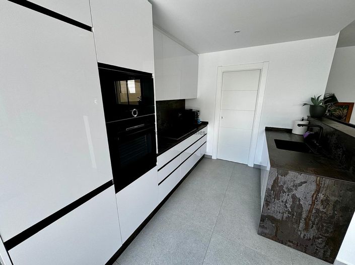 Image No.4-3 Bed Villa for sale