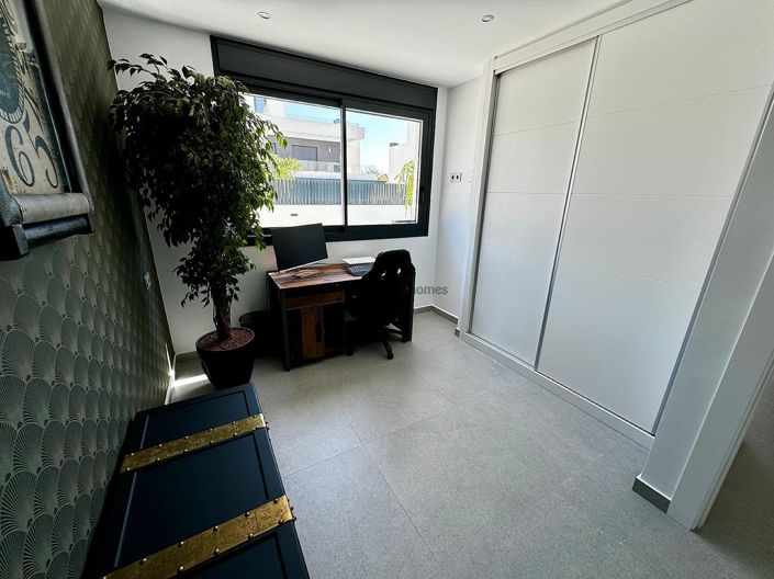 Image No.47-3 Bed Villa for sale