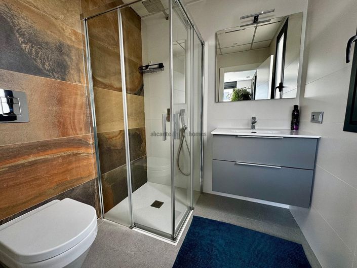 Image No.7-3 Bed Villa for sale