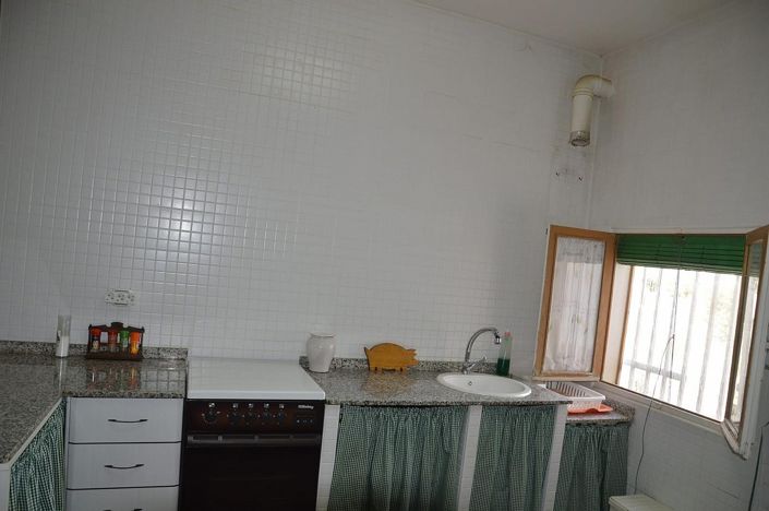 Image No.15-4 Bed House for sale